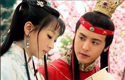 关于形容娱乐圈的诗,诗韵映照星光璀璨