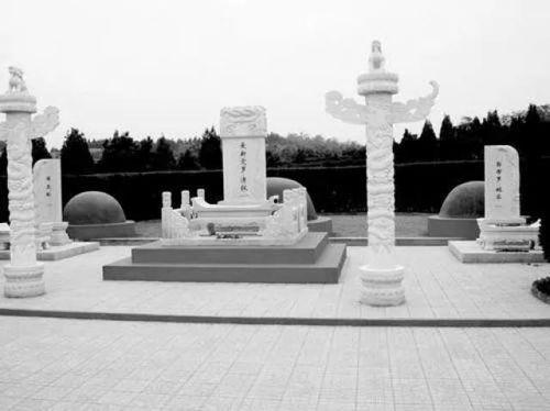 溥仪墓地图片,见证末代皇帝的宁静归宿